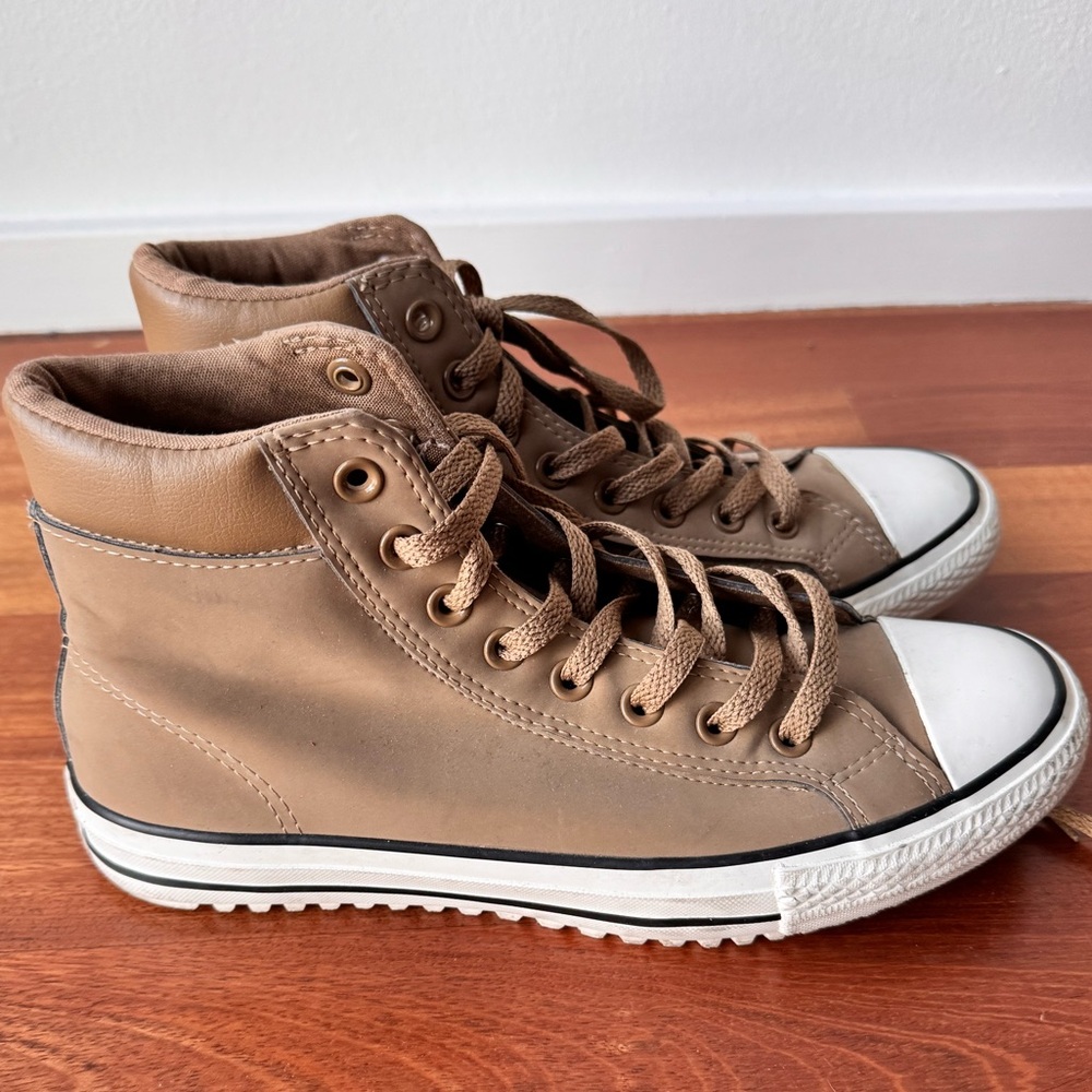 Converse AllStar High Tops - Neutral color